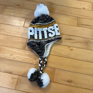 Pittsburgh Pom Pom hat winter